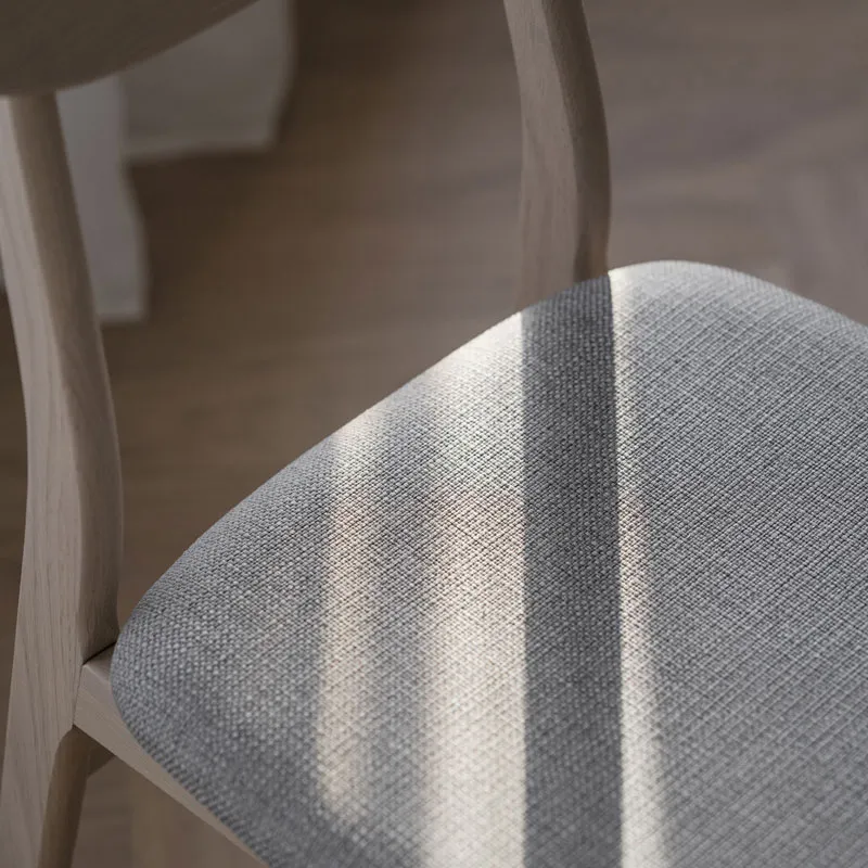 Rowico Home Rodham houten eetkamerstoel whitewash - gestoffeerde zitting lichtgrijs, foto 5