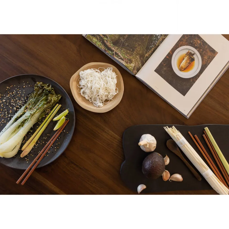 WOOOD Roundly Eetkamertafel - Mangohout - Walnoot - 76x200x100, foto 4