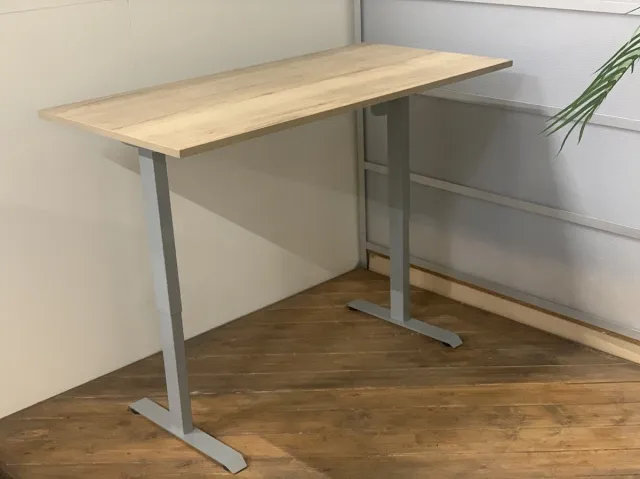 FERBOX - Kantoor & Design FB01 - elektrisch zit sta bureau met memory - grijs onderstel - halifax natuur eiken blad - NU MET GRATIS USB OPLADER! - 180 x 80 - NIEUW