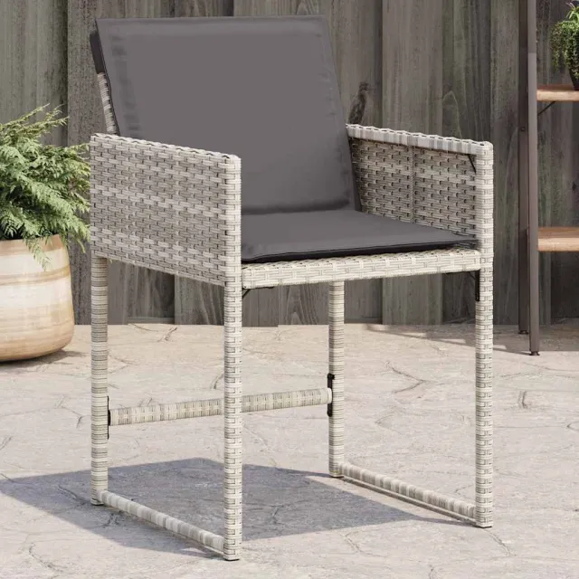 vidaXL Tuinstoelen 4 st met kussens poly rattan lichtgrijs