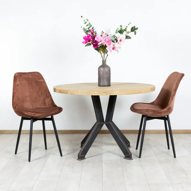 Ronde eikenhouten tafel Cita met stalen poot