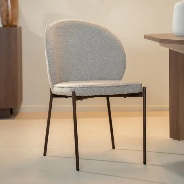 Dimehouse Set van 4 Eetkamerstoelen bouclé zandkleur Jiro - walnootlook frame - Japandi - Stof - Japandi