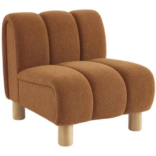 sweeek Relaxfauteuil met afgeronde poten in hout en boucléstof camel