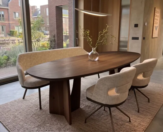 Meubelplaats Eettafel Nina Deens ovaal massief eikenhout - chocolate - bruin - Japandi - 200x100 cm