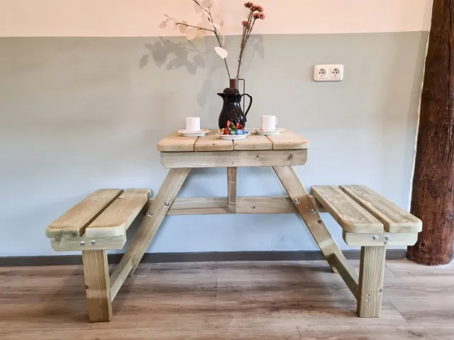 Oudshoorn meubels Tweepersoons Picknicktafel van Geïmpregneerd Hout – Compacte Tuin- en Balkonpicknicktafel – Houten Buitentafel