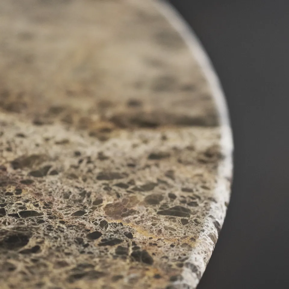 Rowico Home Taransay eikenhouten eettafel donker bruin - met bruin travertine tafelblad - Ø125 cm, foto 5