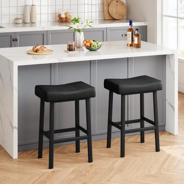 Danky Moderne barkrukken zonder rugleuning, set van 2, 29 inch barhoogte – Gestoffeerde, waterdichte zitting van PU-leer – Stevig metalen frame met voetsteun – Gemakkelijk schoon te maken – Ideaal voor de keuken, thuisbar of café zwart