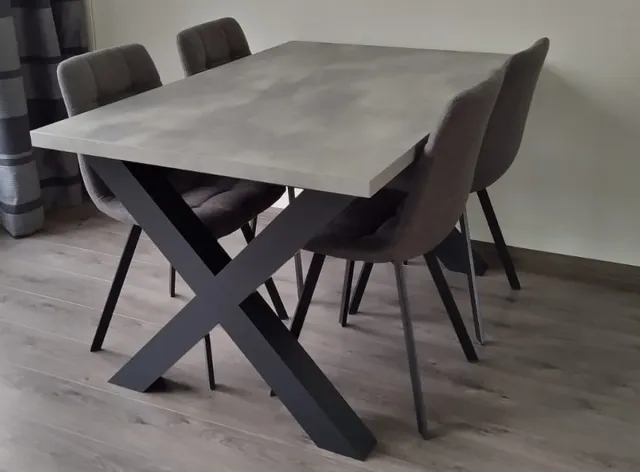 Ik Woon Modern Eettafel Milaan - Kruispoot - X poot - Betonlook / Zwart Onderstel - 90 x 160 cm Zwart / Betonlook
