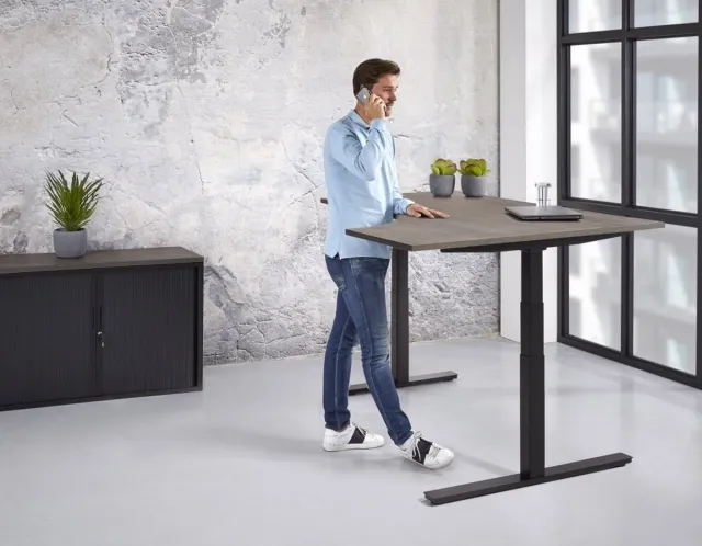 ABC Kantoormeubelen Elektrische zit-sta hoek wingbureau Teez breed 160CM diep 120CM bladkleur Antraciet eiken framekleur Antraciet (Ral 7016) wingzijde Links Antraciet (Ral 7016)/Antraciet eiken