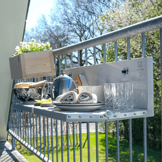 GoudmetHout Balkontafel Hangend & Inklapbaar - 99 cm Hout - Inklapbare Balkonbar - Klap tafel Klein - Hangtafel Balkon Buiten - in Hoogte Verstelbaar - Bijzet tafeltje - White Wash White wash (zelf beitsen)
