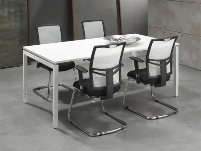 ABC Kantoormeubelen Bureautafel of vergadertafel Kubus 180x90cm breed 180CM diep 90CM hoogte bladkleur Logan eiken framekleur Antraciet (Ral 7016) Antraciet (Ral 7016)/Logan eiken