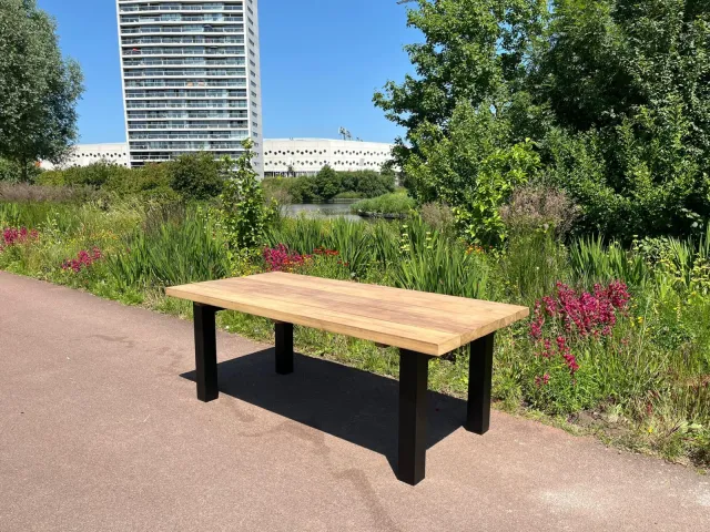 NordXL Iroko houten tuintafel Charlie