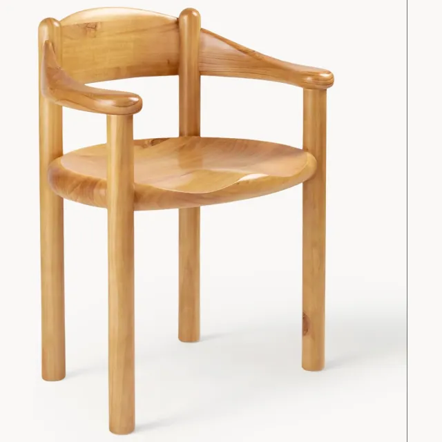 GUBI Eetkamerstoel Daumiller van grenenhout met armleuningen Beige