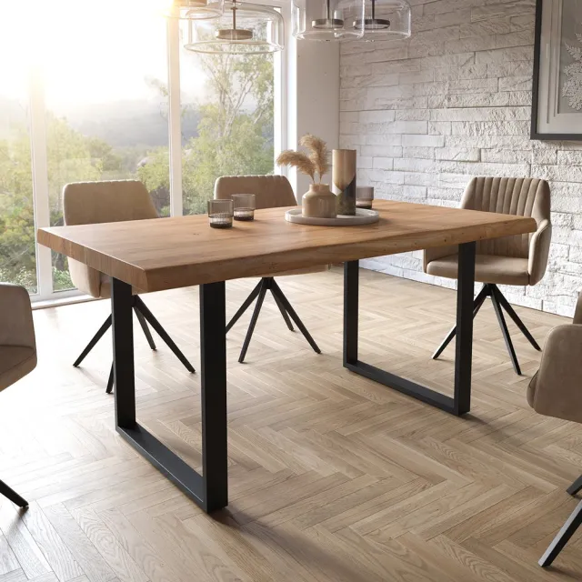 DELIFE Eetkamertafel Edge acacia natuur 160x90 XL skid zwart Live-Edge Bruin