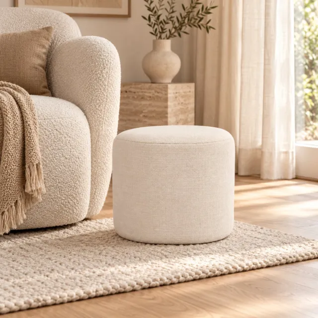 Fameilleur Poef Beige 39 x 29 x H 34 cm – Compacte Ovale Zitpoef met Stoffen Bekleding – Moderne Voetenbank, Hocker en Extra Zitplaats voor Woonkamer, Slaapkamer, Hal of Kleedkamer- zit poef, ovale poef, stoffen poef- zitpoef- Scandinavische poef