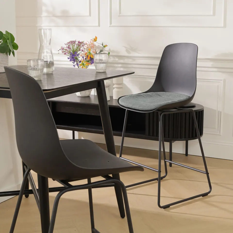 Nolon Nino-Liv barkruk zwart met zeegrijs zitkussen - zwart onderstel - 65 cm, foto 2