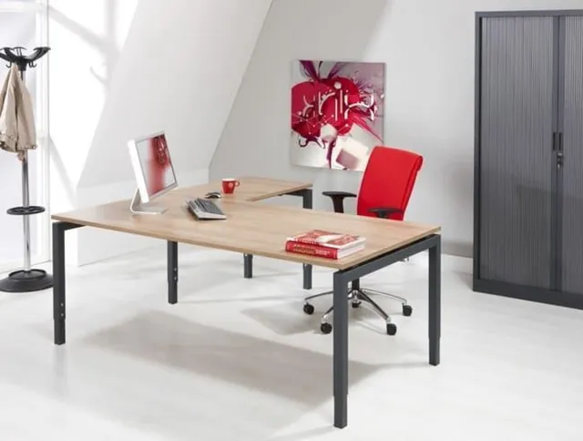 ABC Kantoormeubelen Hoogte verstelbaar hoekbureau Kubus breed 180CM diep 160CM bladkleur Lichtgrijs framekleur Antraciet (Ral 7016) wingzijde Rechts Antraciet (Ral 7016)/Lichtgrijs