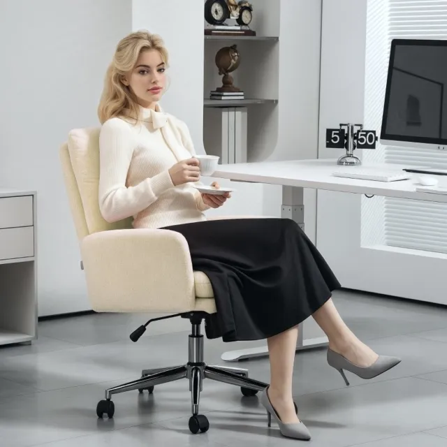 REDOM Bureaustoel - Ergonomisch - Verstelbare hoogte en wippfunctie - Met vaste armleuningen en wielen - Bouclé bekleding - Thuiskantoor - Crèmewit - 58 x 67 x 99 cm