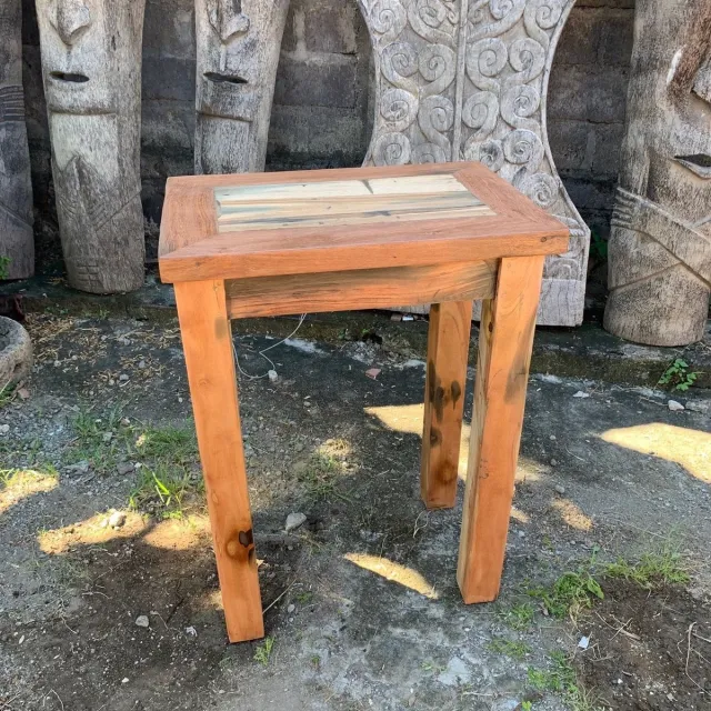 Ancient Wisdom Hoge tafel - Displaystandaard - Gerecycled Hardhout - 60 x 40 x 80cm multicolor