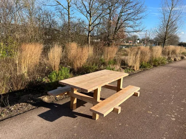 NordXL Douglashouten Picknicktafel Aisa met H poten