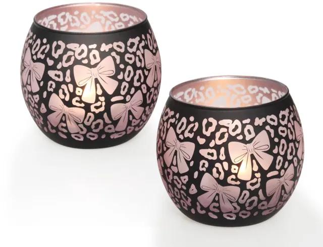 Famanu Set van 2 kandelaars met luipaardpatroon en roze en zwarte strik, stijlvolle decoratieve accessoires voor elke ruimte, perfect voor een gezellige sfeer wit