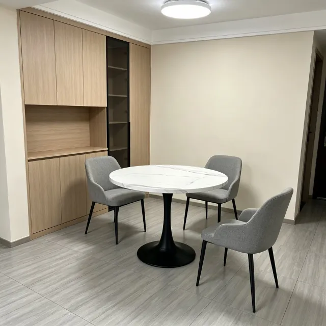 HAUSS SPOLE Ronde Eettafel - Marmerlook En Metalen Voet - Voor Keuken En Werkkamer - MDF En Metaal - 80 Cm - Wit Zwart