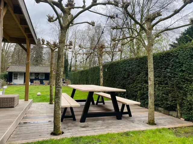 Douglas tuintafel Lauren met stalen A poten