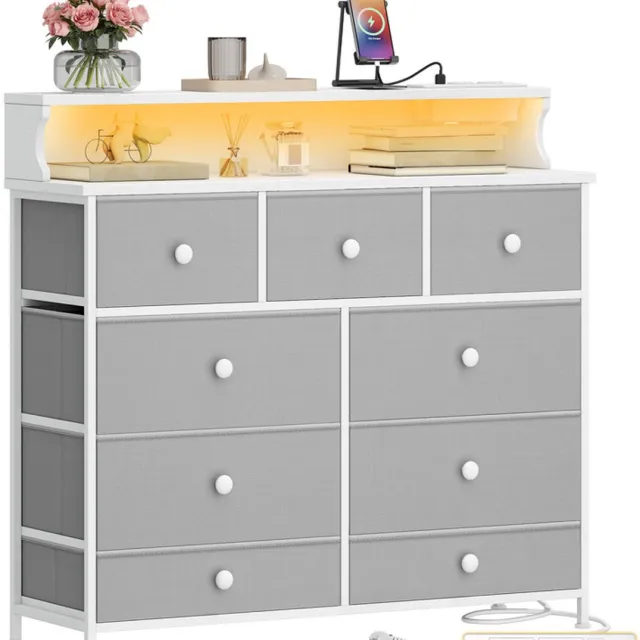 HILINSIE Ladekast, Opbergkast Van Stof Met 9 Lades, Inclusief USB-Aansluiting En Led-Lichtstrip, Multifunctionele Opbergruimte, Voor Woon- En Slaapkamer, 30 x 100 x 95 cm, Wit-Grijs