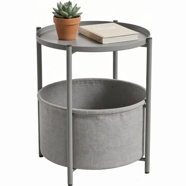 Coemo Ronde metalen salontafel NINA in het grijs, Ø 45 cm, voorzien van een opbergmand; het tafelblad kan tevens als dienblad worden gebruikt. Deze bijzettafel – geschikt als salontafel, banktafel of tuintafel – is inclusief een stoffen mand