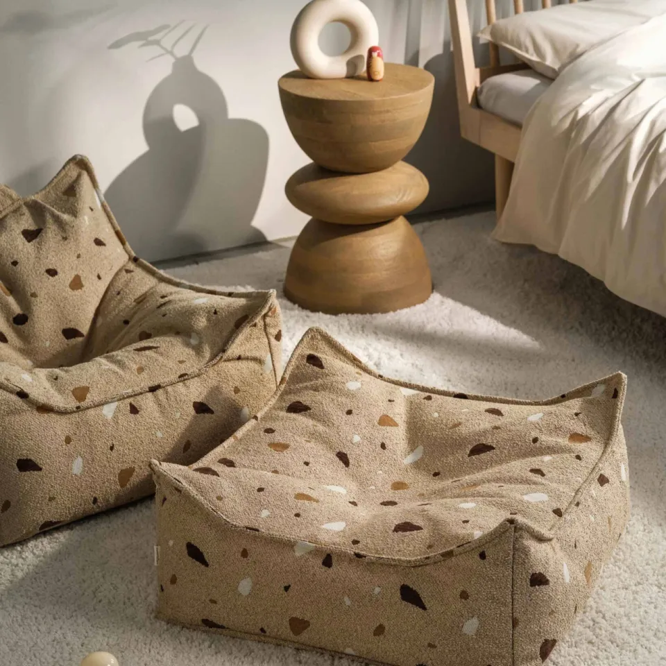 Wigiwama Terrazzo Zand Vierkante Ottoman, foto 5
