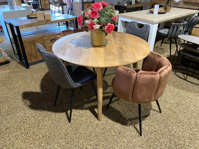 Ronde mango tafel met ronde poten Marlene