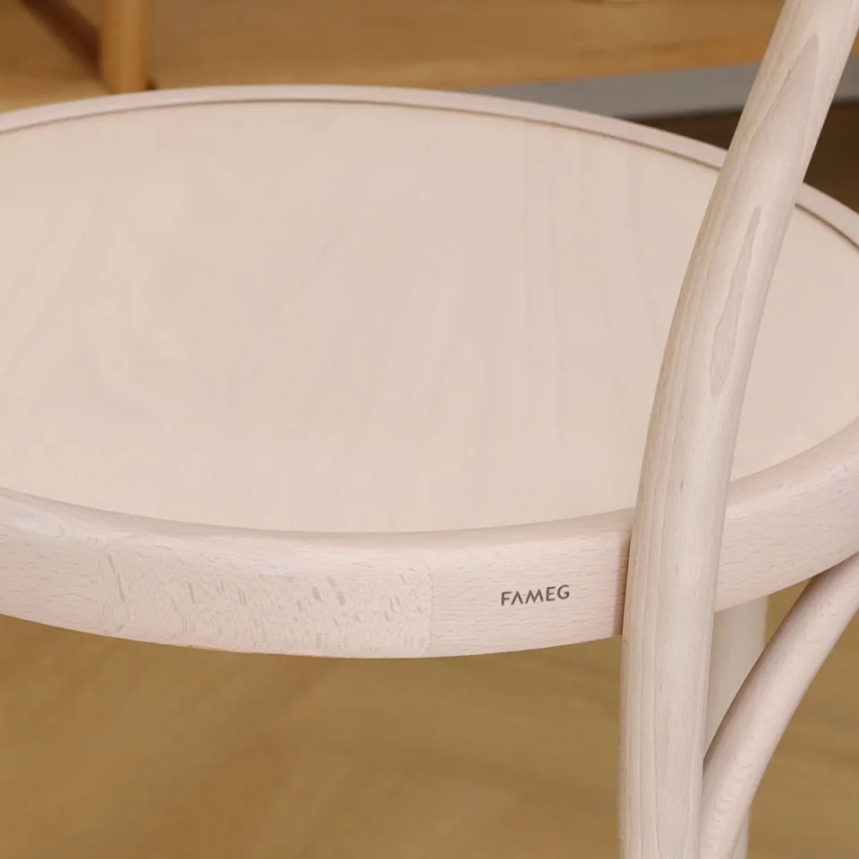 Fameg Venice No. 9 houten eetkamerstoel met armleuningen whitewash, foto 5