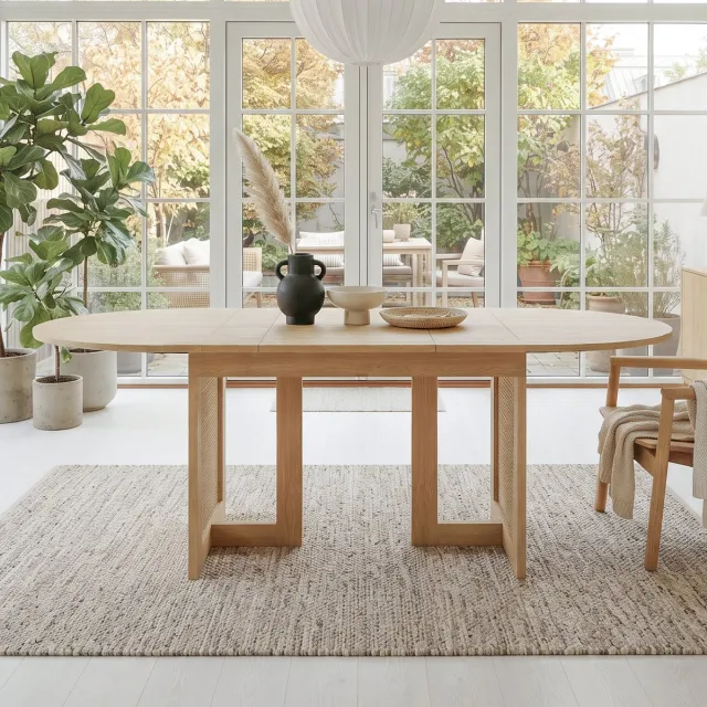 MIVRAY Eettafel - Uitschuifbaar Met Afronde Hoeken En Rattan Details - Voor 6 Tot 8 Personen - MDF - Eikenkleur - 120 Tot 160 Cm Oak