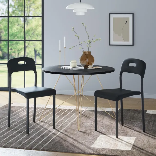 Triumpunpre Stapelbare eetkamerstoelen, moderne kunststof eetkamerstoelset – metalen poten – waterbestendig en vlekvast – eenvoudige montage – geschikt voor binnen en buiten – set van 2 stuks zwart