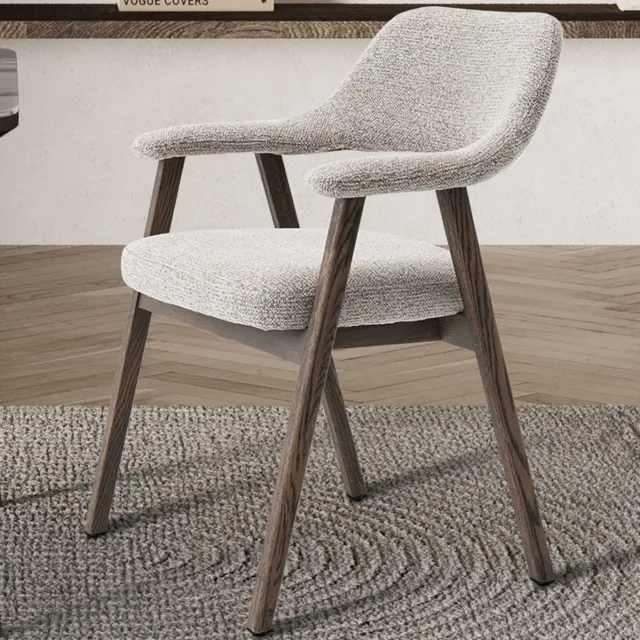 Rousseau Eetkamerstoel Coralie – gerookt massief eiken – stof Beige – OTE Milan 103 - gemonteerd Bruin|Beige