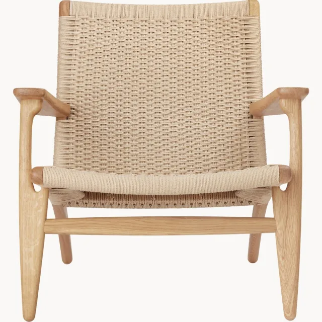 Carl Hansen & Søn Fauteuil CH25 met gevlochten zitvlak en rugleuning Beige