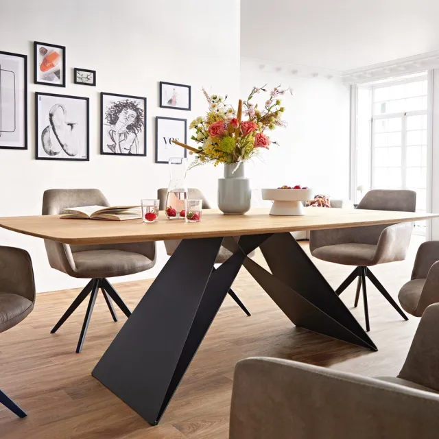 DELIFE Eetkamertafel Edge Boot eiken natuur 200x100x2,5-3 V-frame staal zwart Zwitserse rand Bruin