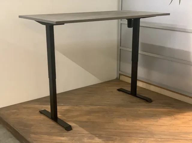 FERBOX - Kantoor & Design FB01 - elektrisch zit sta bureau met memory - zwart onderstel - logan donker eiken blad - NU MET GRATIS USB OPLADER! - 180 x 80 - NIEUW