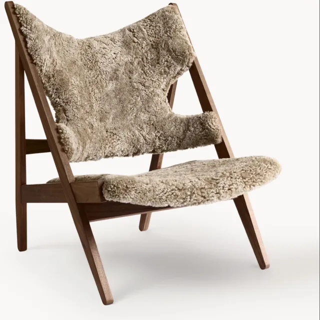 Audo Copenhagen Loungefauteuil Knitting van schapenvacht Taupe
