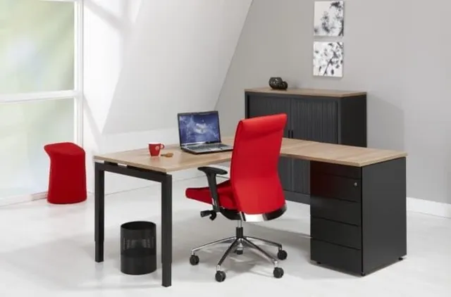 ABC Kantoormeubelen 4-Poots hoekbureau met ladenblok Kubus 180 x160cm Ladeblok 3 lades met pennenlade bladkleur Antraciet eiken framekleur Aluminium (RAL9006) hoek Rechts Aluminium (RAL9006)/Antraciet eiken