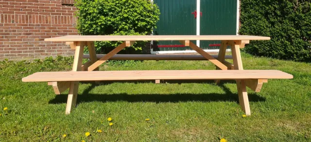 Oudshoorn meubels Picknicktafel 10 Personen 250 cm – Douglas Hout – Handgemaakt – Compleet Gemonteerd – Luxe Tuintafel – Geschikt voor Tuin, Terras & Horeca hout kleur