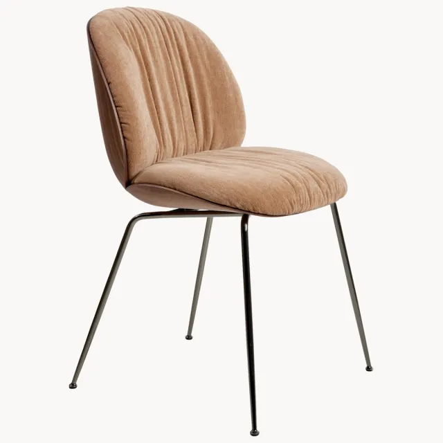 GUBI Eetkamerstoel Beetle Lichtbruin, Bruin