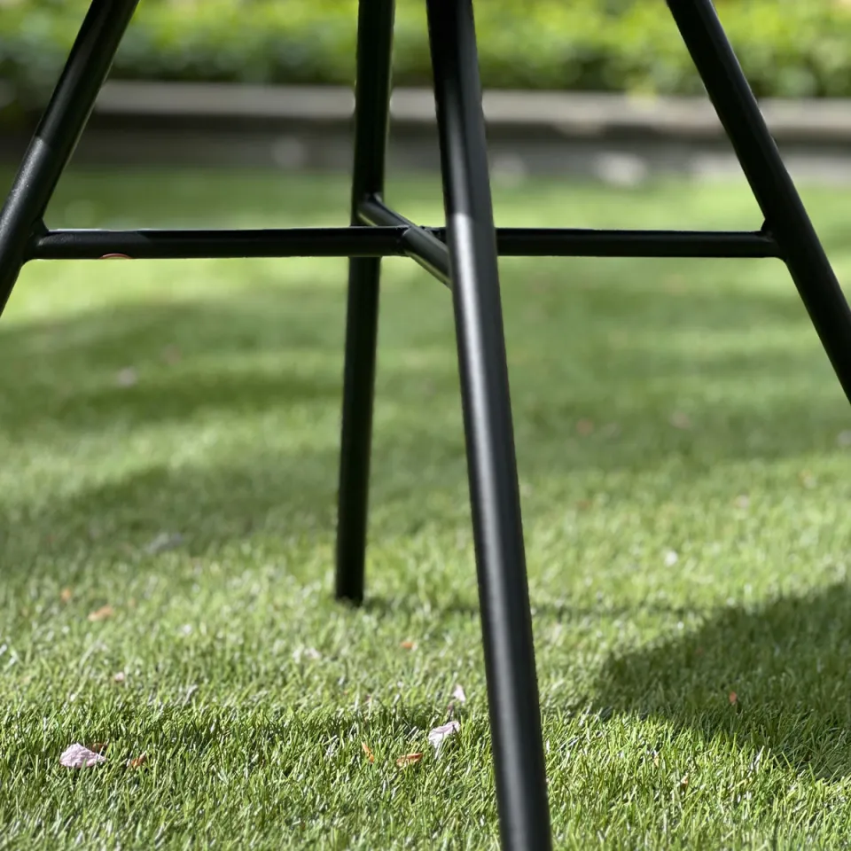 Nolon Noa-Puk kunststof tuinstoel zwart - zwart onderstel, foto 5