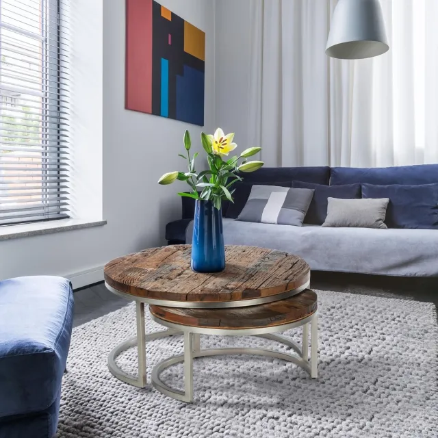 womo-design Ronde salontafel set van 2 Surabaya, Ø 70x35 cm, Ø 56x29 cm, gemaakt van massief acaciahout, naturel/nikkel afwerking, stabiel en eenvoudig te monteren, moderne bijzettafels salontafels