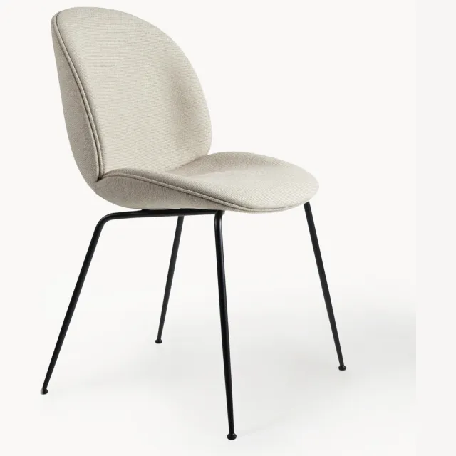 GUBI Gestoffeerde eetstoel Beetle beige