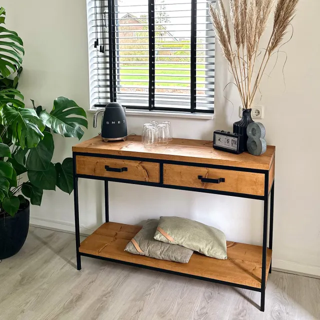 Wibema Meubelen Industriële sidetable "Augusta" - 120 x 30 x 80 cm - Hout en Staal - Handgemaakt Hout: Kleur naar keuze (zie foto)