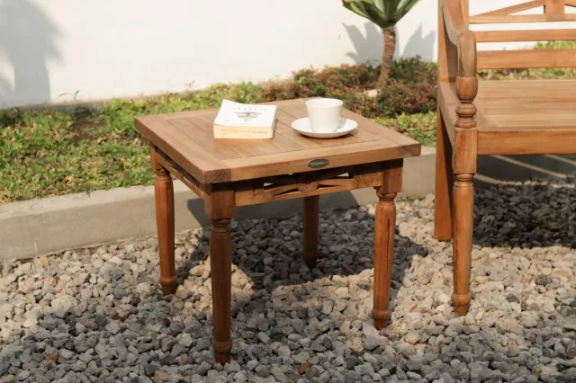 teakea Batavia bijzettafel teak 60 x 60 cm - houtsnijwerk Bruin