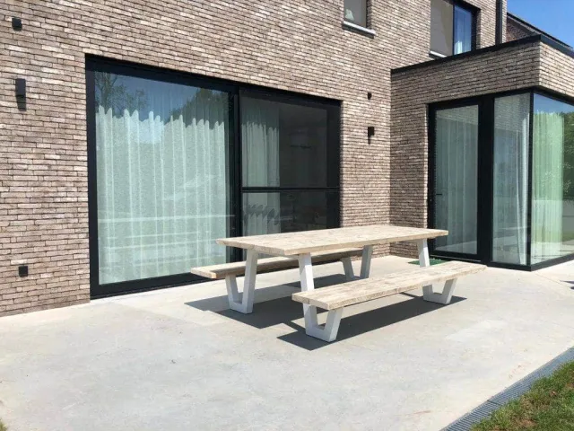 Steigerhouten picknicktafel Farson met stalen frame