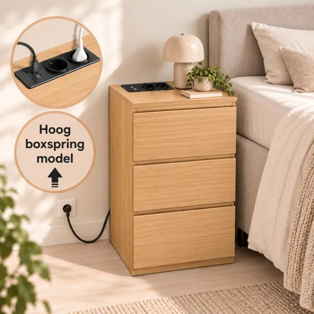 Casamoda Extra Hoog Nachtkastje voor Boxspring - H70 x B40 x D35 cm - 3 Lades - Stopcontact met 2 x USB-A - Draagkracht 45 kg - Moderne Bijzettafel - Goud eiken