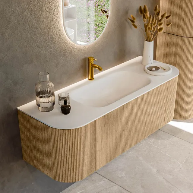 Mondiaz KURVE 130 cm Onderkast Greeploos 1 Lade Met Deuren Oak, Wastafel Solid Surface Midden Talc 1 Kraangat Zonder Spiegel (KRVBGS130L+R1L2D1KM-Oak/Tal)
